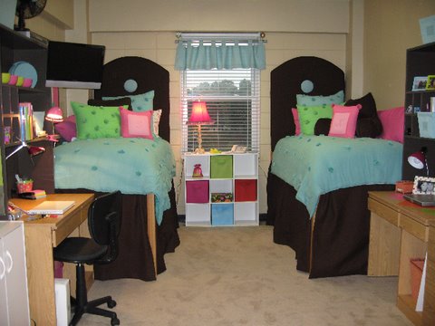 Ideas For Decorating Dorm Rooms